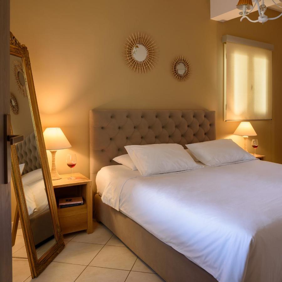Suite Home Santorini Fira  Eksteriør bilde