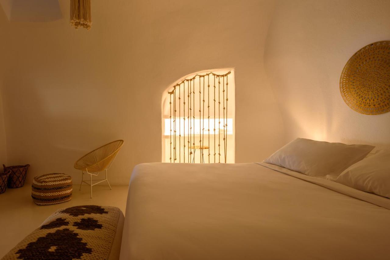 Suite Home Santorini Fira  Eksteriør bilde