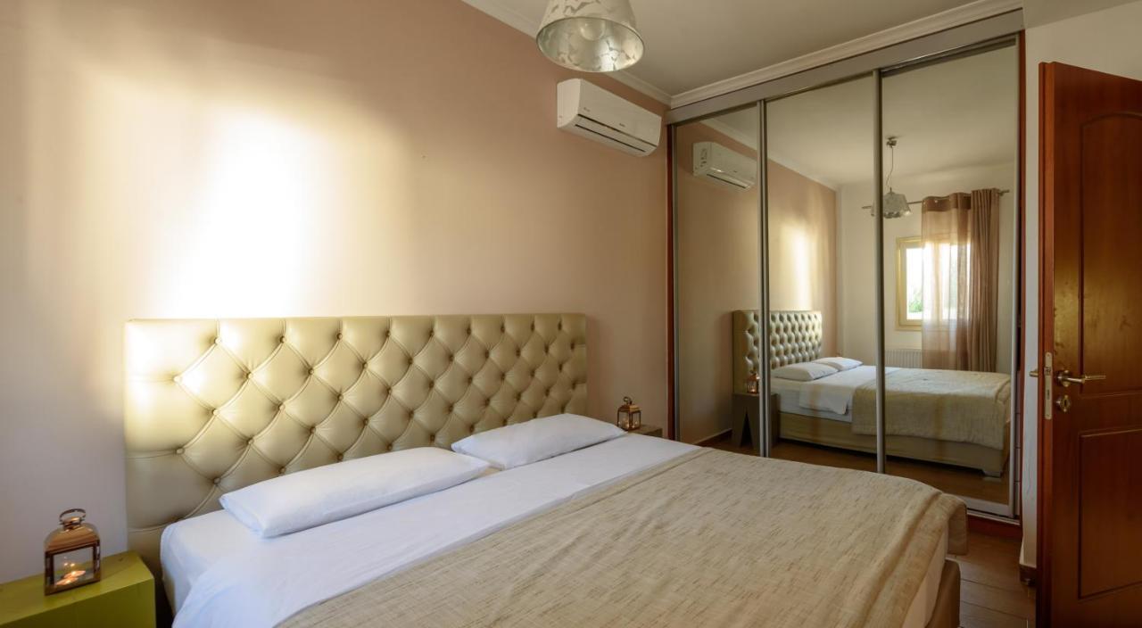 Suite Home Santorini Fira  Eksteriør bilde