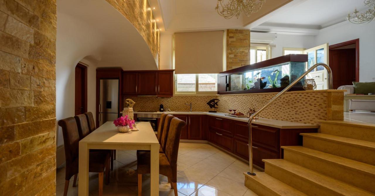 Suite Home Santorini Fira  Eksteriør bilde